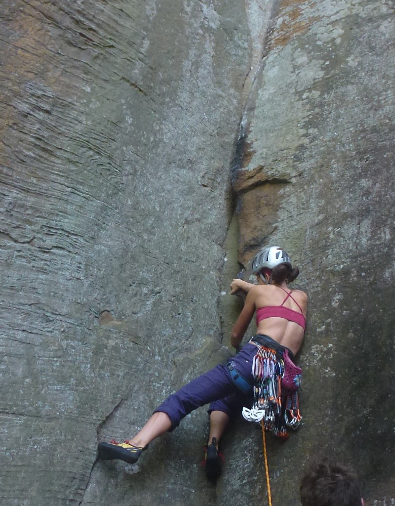 Cross-back bra on Cruising Lane (5.10a) at the Red River Gorge, KY.