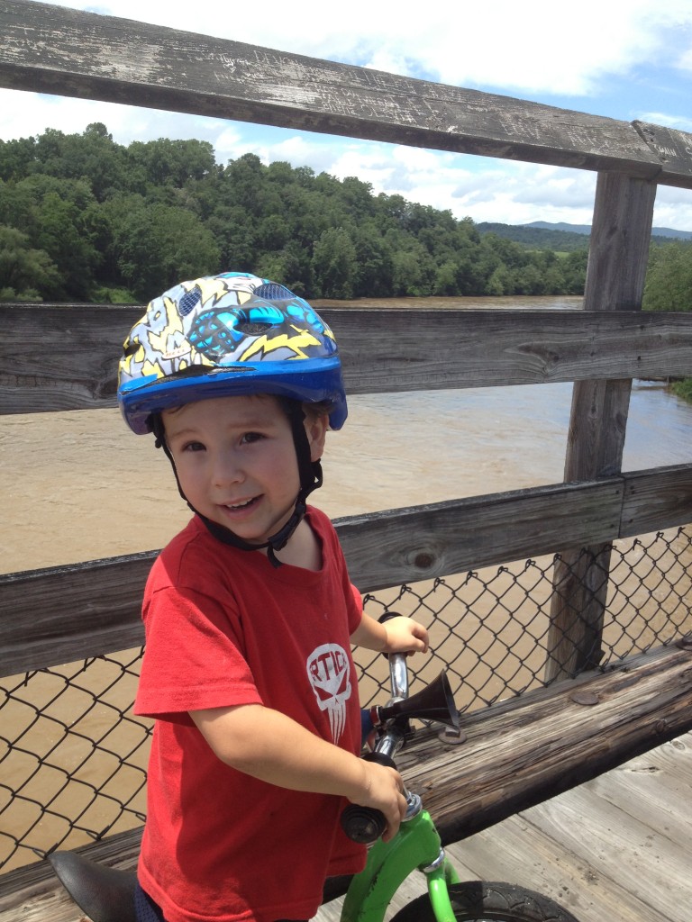 A happy little guy on the Ivanhoe Bridge