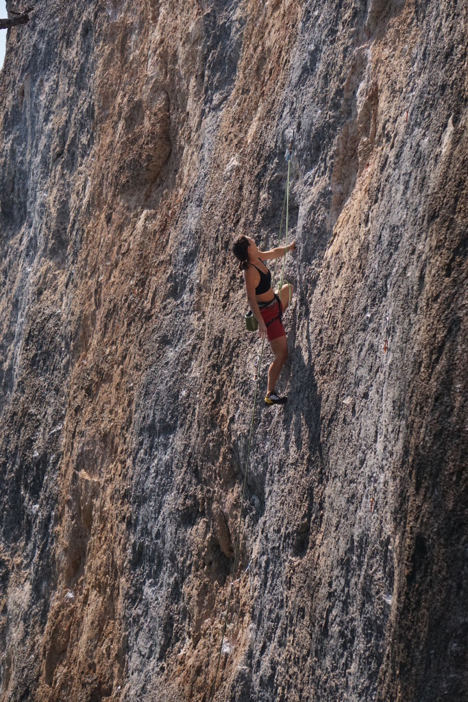 Shaking out on Center El Shinto 5.12b/c
